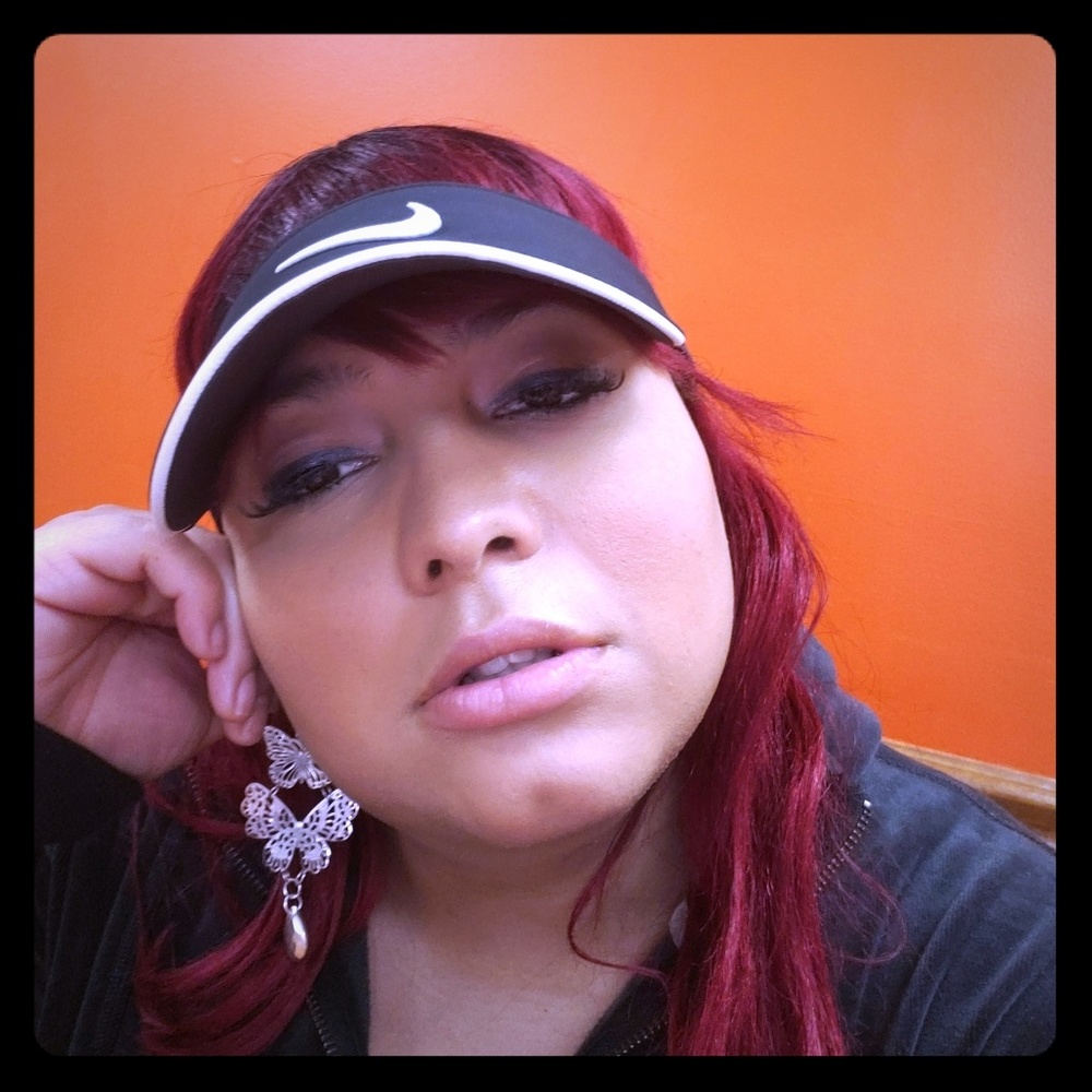 Meet your Posher, Makalah